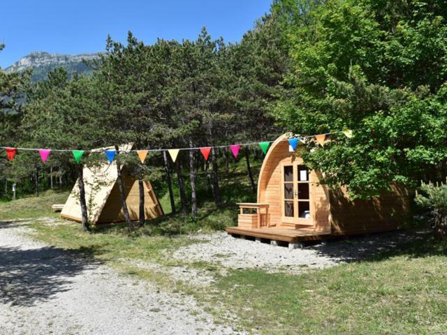 Hotel Camping La Chabannerie Saint-Martin-de-Clelles Exterior foto