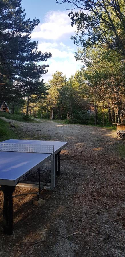 Hotel Camping La Chabannerie Saint-Martin-de-Clelles Exterior foto